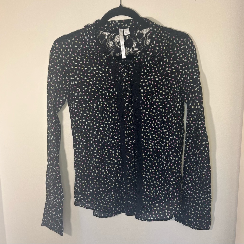 Lauren Conrad XS Lace Detailed Button Up Blouse